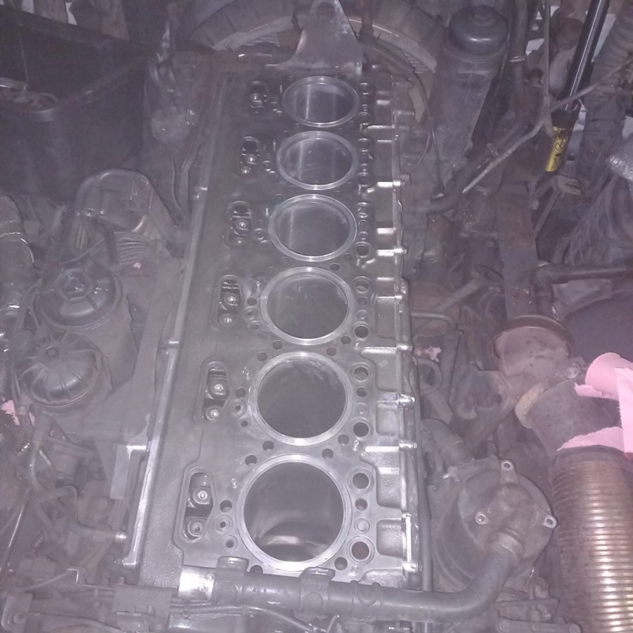 Reparație motor SCANIA R450