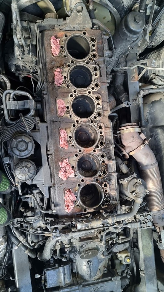 Reparație motor SCANIA R450