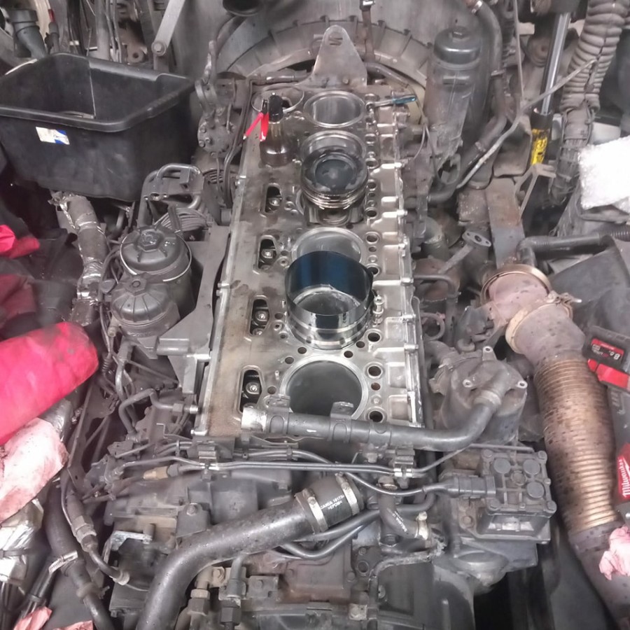 Reparație motor SCANIA R450